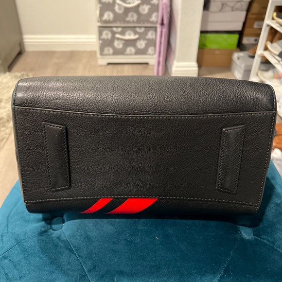 Givenchy Small Antigona - Picture 3 of 4